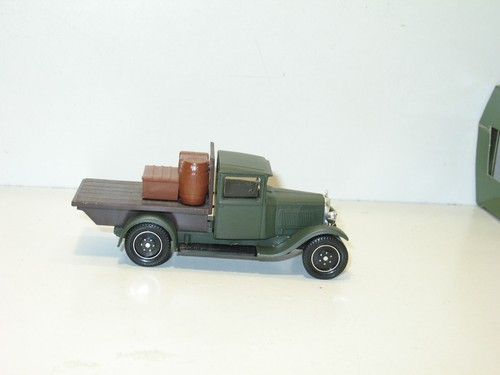 SOLIDO, Citroen C4F Military Truck In Khaki With A Load Of Boxes - Picture 2 of 3