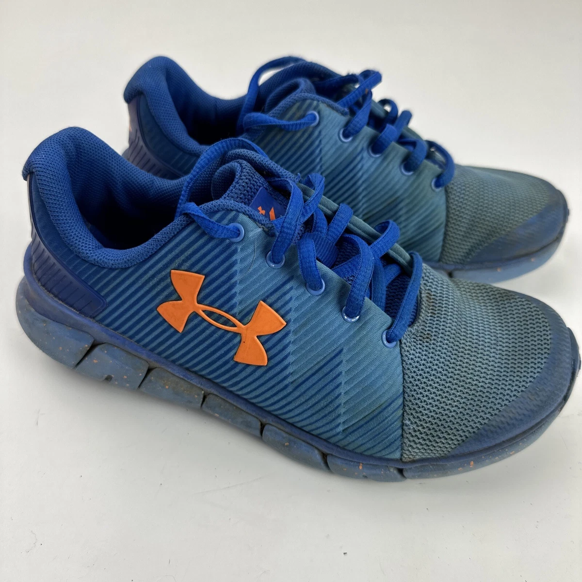 Boys under shop armour shoes blue