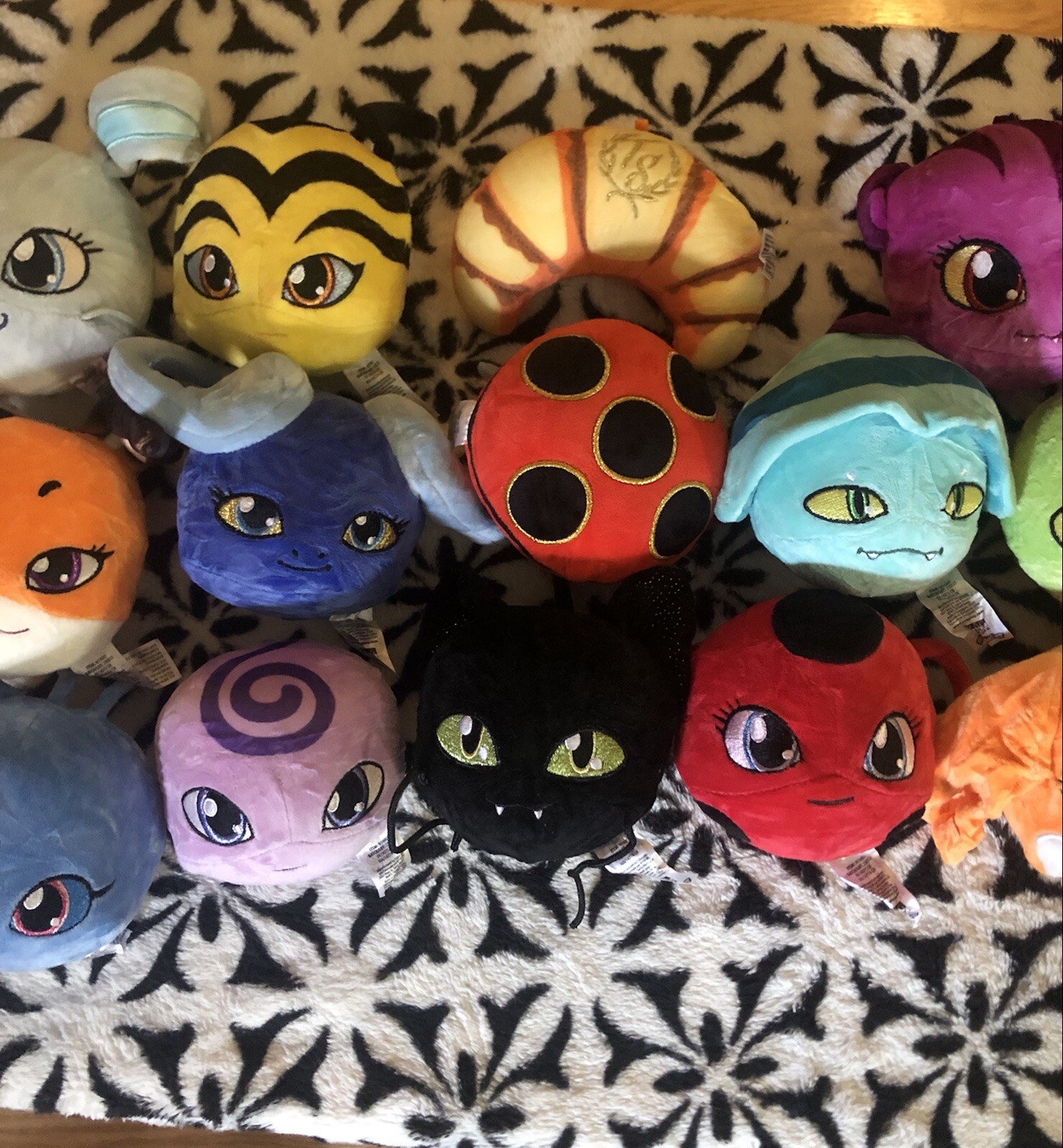 Miraculous Ladybug Miraball 4 in1 Surprise Plush