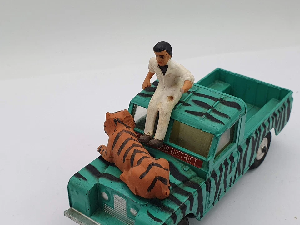 Ensemble Land Rover 109 Daktari jouets Corgi 1/43 - Photo 3/4