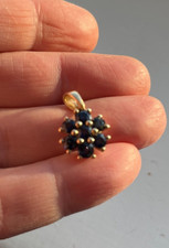 9ct Blue Sapphire Cluster Pendant NWOT