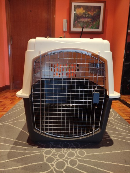 TRANSPORTIN PERRO / 70cm ancho x 80cm alto x 100 cm fondo / BUEN ESTADO / IATA