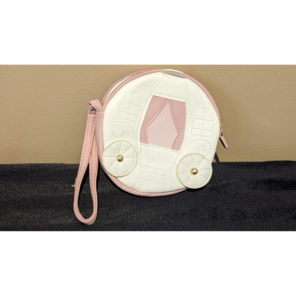 Betsey Johnson LUV Wristlet Purse Wallet Pink White Cinderella Coach  Carriage