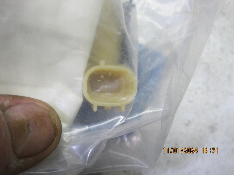 EGR Vacuum and Evaporation Pressure Regulator Solenoid Valve 214-2217 88972634 - Imagem 3 de 4