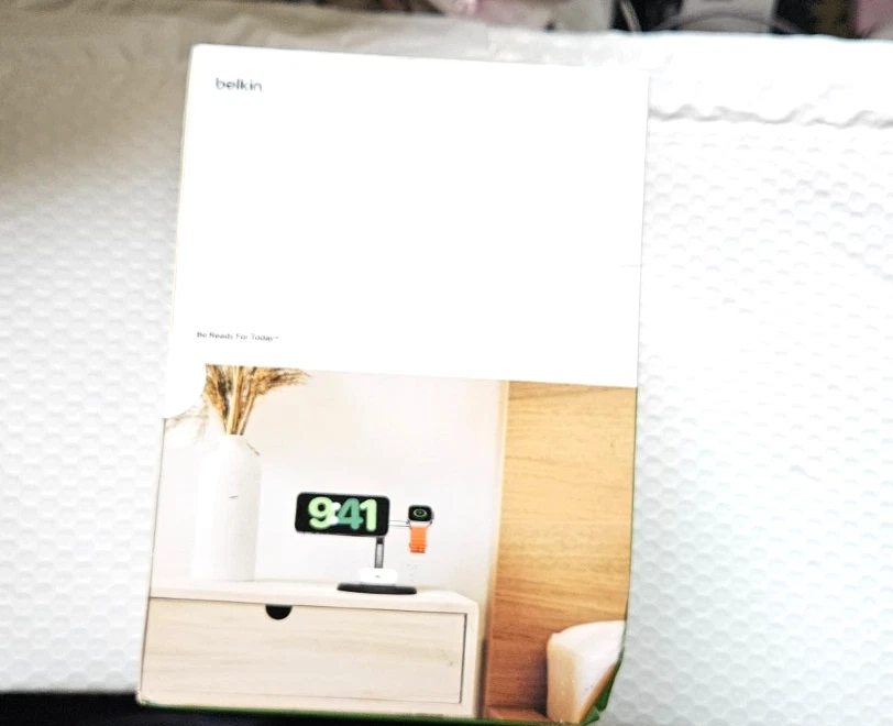 Belkin Boost Charge Pro 3-in-1 Qi2 Charging Stand w/ Magsafe WIZ023 Black - Image 4 of 4