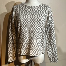 Halston xs  Sweater nwot