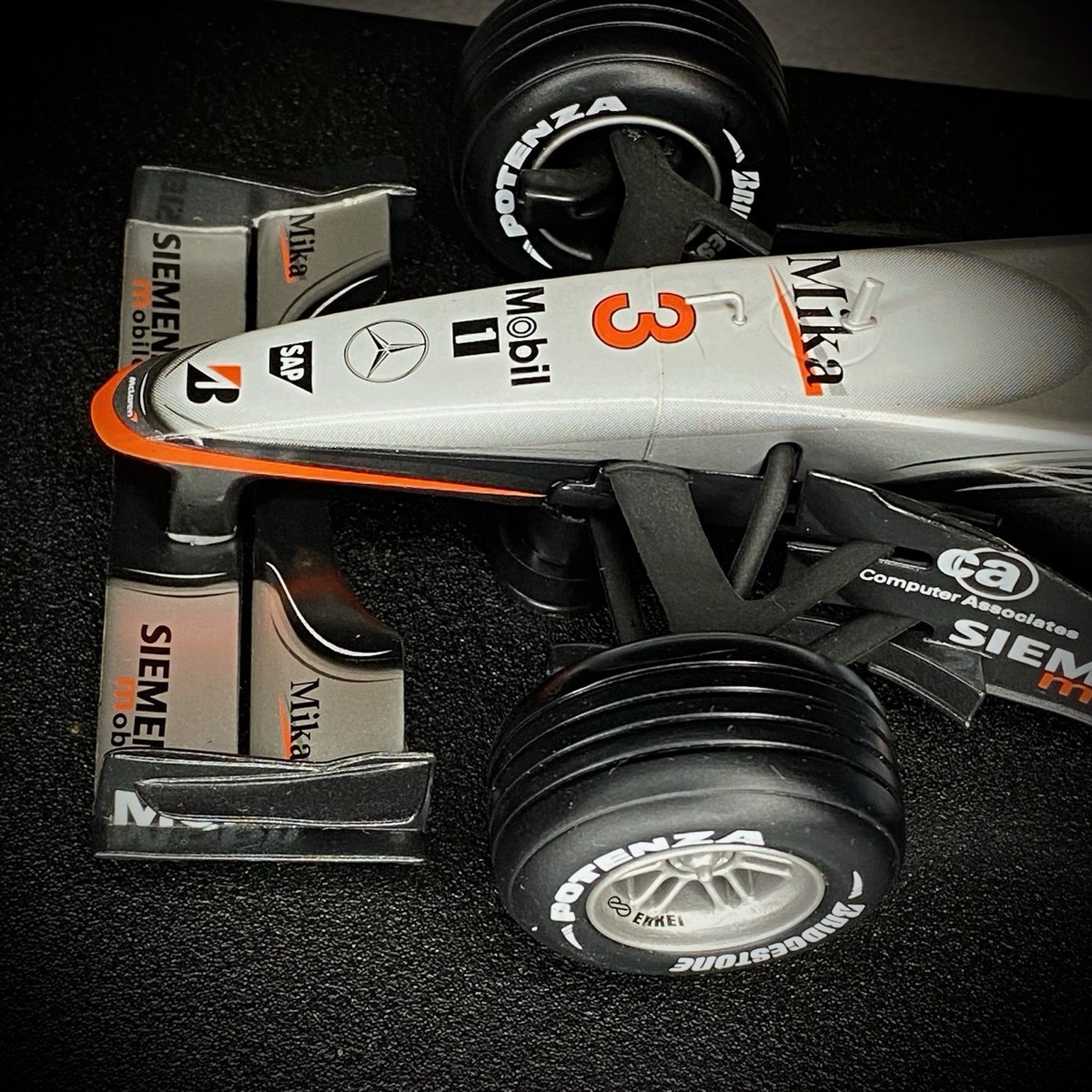 Hot Wheels 1:18 McLaren MP4-16 Mika Hakkinen F1 Model | eBay UK