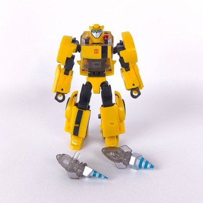Transformers Animated Universe Bumblebee Complete Legacy United Deluxe Class