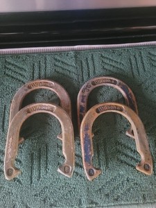 Set Of 4 Vintage Wilson Pitching Horseshoes  2 1/2 lb.  A & B Set
