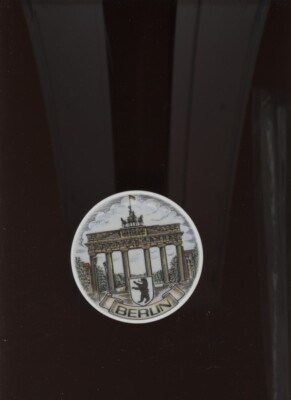 COLLECTIBLE DECORATIVE PLATE: BERLIN BRANDENBURG GATE /4'' DIAMETER /WOW! /*RARE*