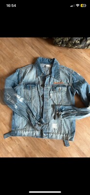 Bacon Jeansjacke Gr. XL fällt etwas kleiner aus .