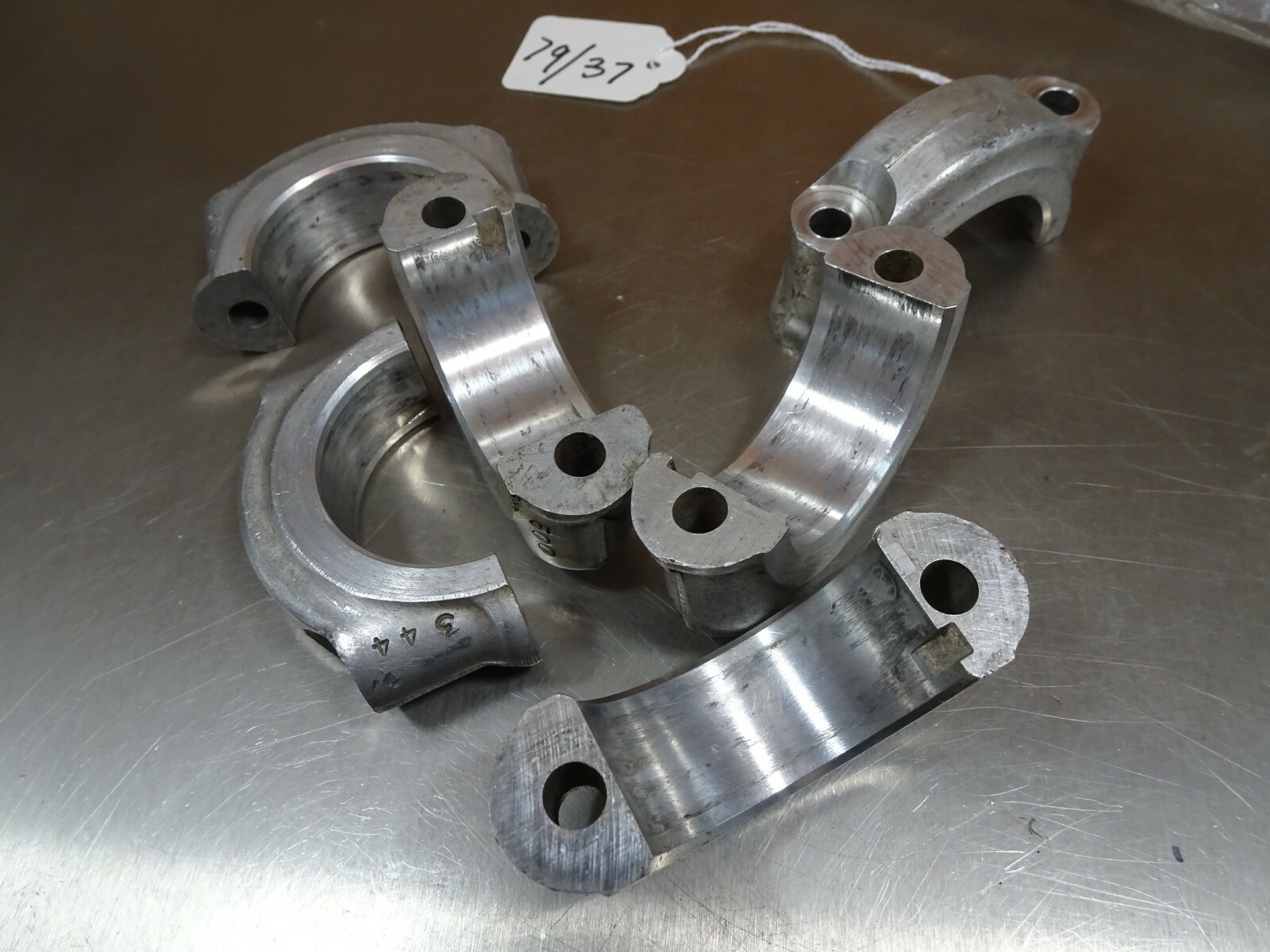 1 LARGE JOURNAL BSA ENGINE CONROD BIG END CAP. POSS VINTAGE A10 A65 A50