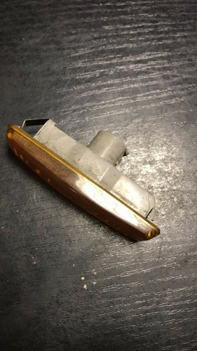 BMW 5 (E39) Kotflügel Blinkleuchte vorne links 8360589