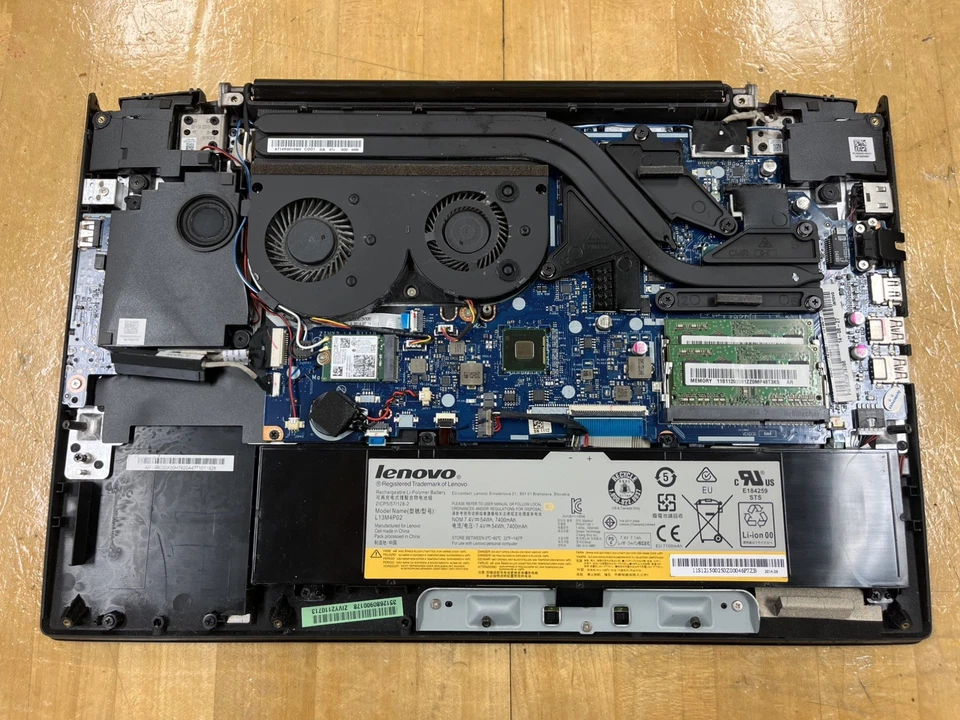 Lenovo Y50-70, Intel Core i7-4700HQ, GTX 860M, 16GB RAM PARA REPUESTOS/REPARACIÓN *LEER* Foto 4 de 4