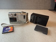 Vintage Canon PowerShot S400 Digital ELPH Camera 4.0mp - Charger  1 Battery