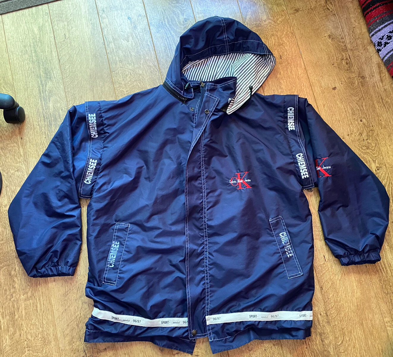 Giacca Coach Vintage Anni '90 Calvin Klein Grande Logo Gilet Con Cappuccio Oversize Chiemsee