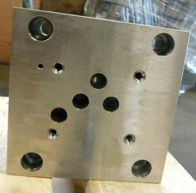 D05 H Side Ported Subplate P A T B Ports 1 062 12 Sae L Port 562 18 Sae Ebay