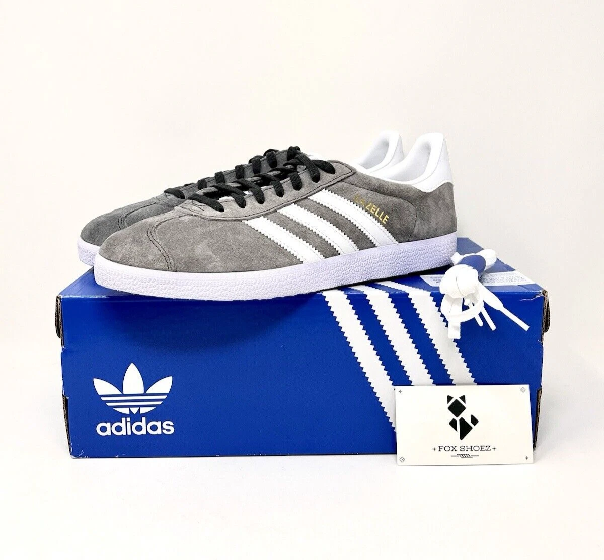 Adidas Gazelle grigio gesso pelle scamosciata oro bianco taglia 8 uomo NUOVO (in vendita al dettaglio)