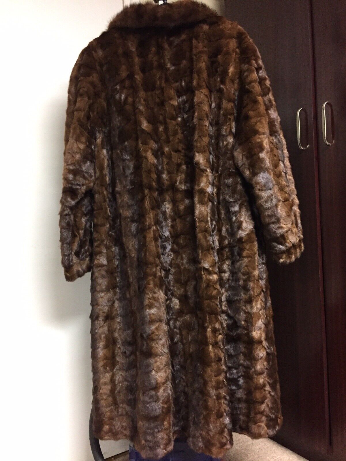 Women's vintage long mink coat. Size M-L - image 1
