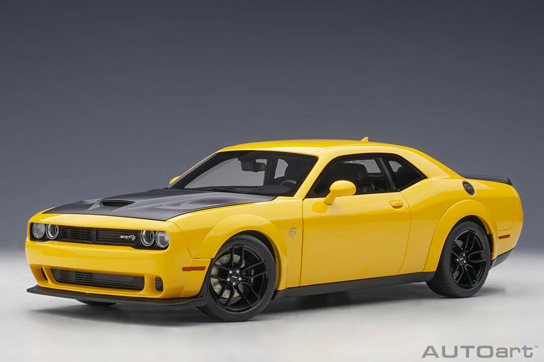 1 18 Dodge Challenger SRT Hellcat Widebody Yellow Model Car by AUTOart 71737