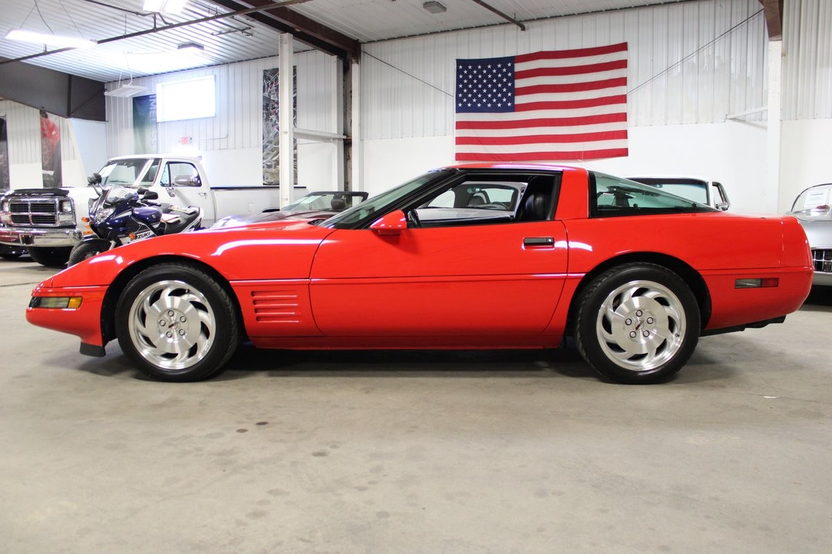 1993 Torch Red Chevrolet Corvette   | C4 Corvette Photo 3