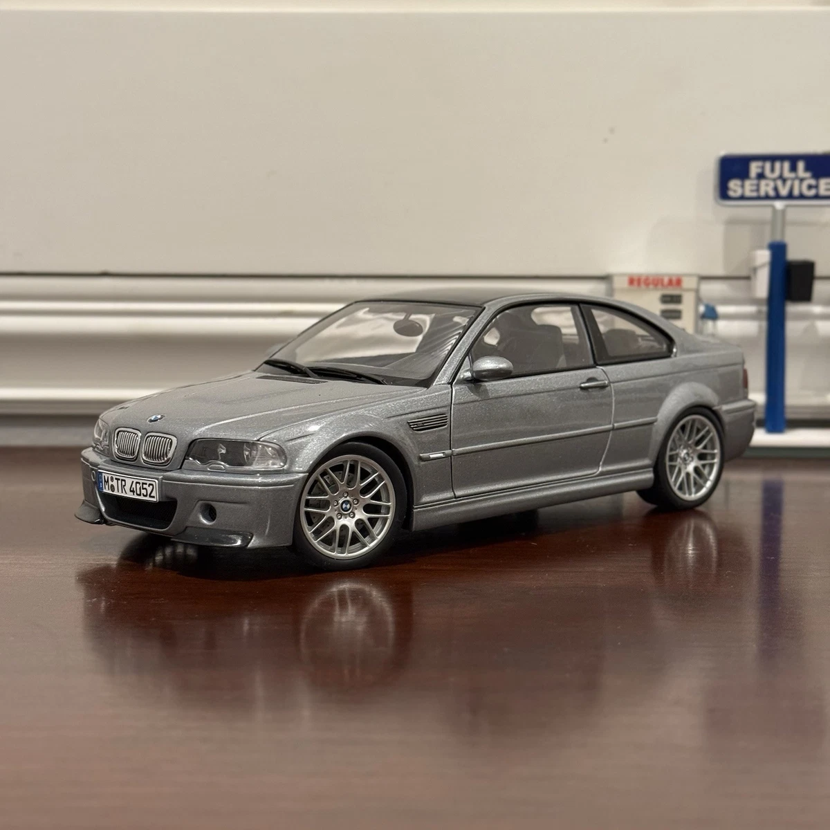 AUTOart BMW 1:18 Contemporary Manufacture Diecast Cars, Trucks
