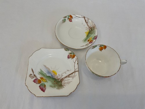 Shelley Teacup, Saucer & Square Plate. Fall Leaves, Tree on a Hill. - Picture 2 of 3