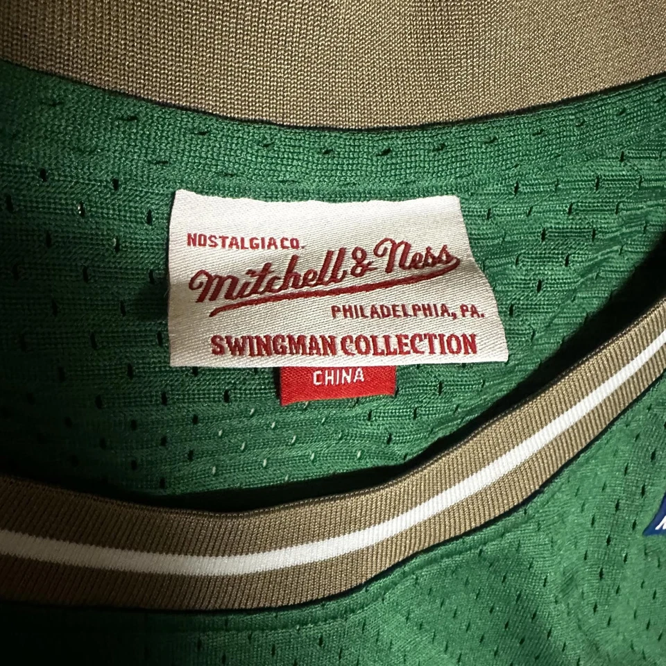 波士顿凯尔特人队凯文加内特绿金米切尔和尼斯篮球球衣大号 — 第 3/4 张图片