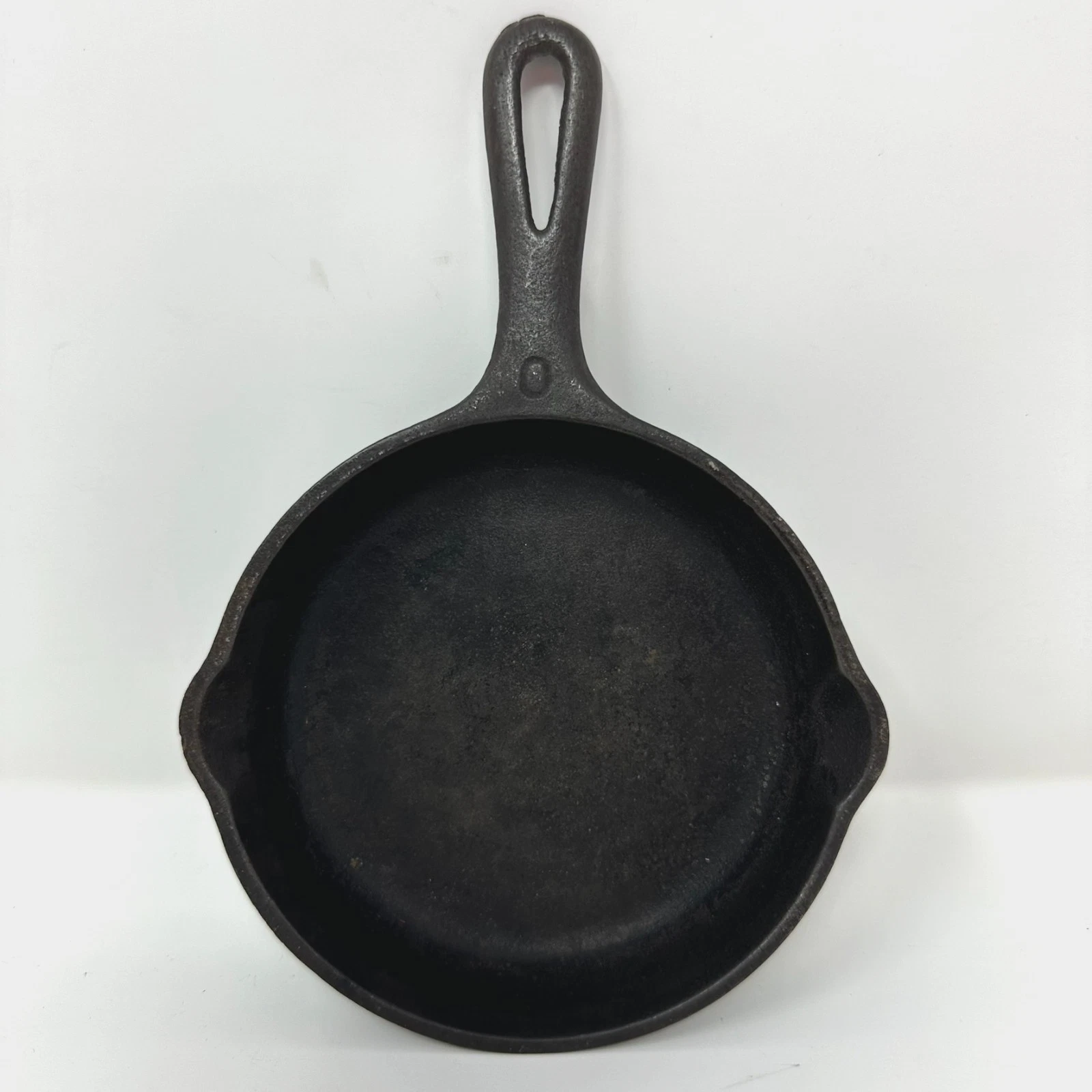 Griswold No.0 Cast Iron Skillet | Large Block Logo With Heat Ring | 562
Opens in a new window or tab
