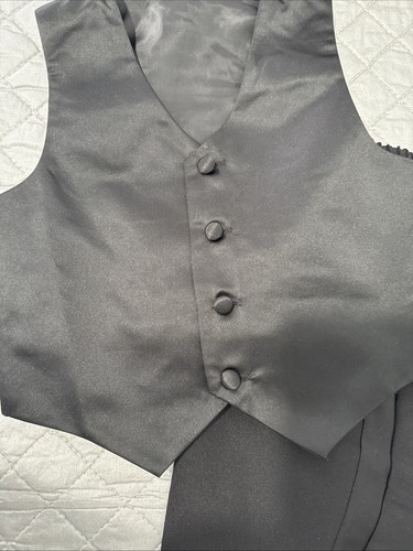 Toddler Sz 3 Tuxedo Includes Pants Shirt Vest Tie And Jacket Black Color š¤µš©š¾ - Picture 7 of 24