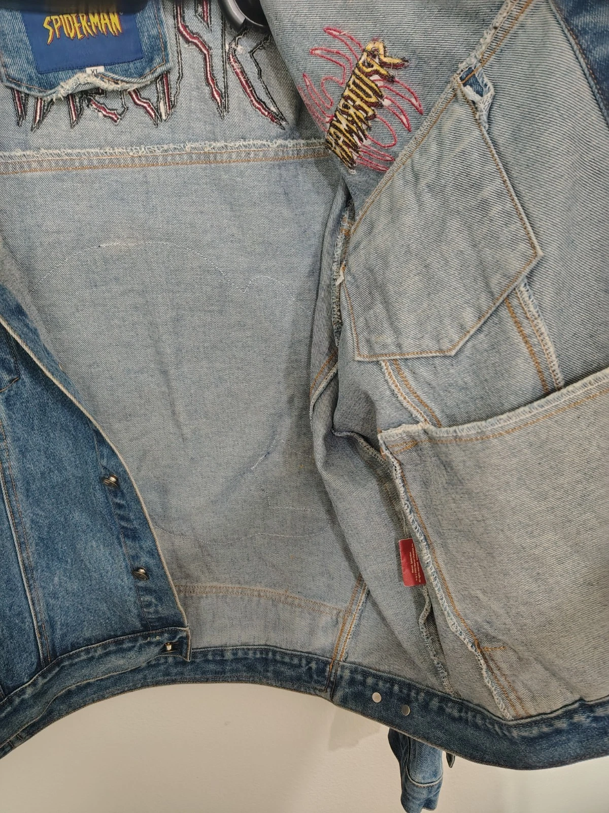 Y2K Spiderman Denim Jacket Vintage 2002 Size XL Marvel Comics - product detail image 16