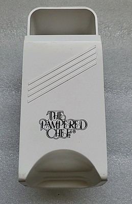 PAMPERED CHEF ADJUSTABLE MEASURING CUP/SCOOP, ¼ - 1 CUP