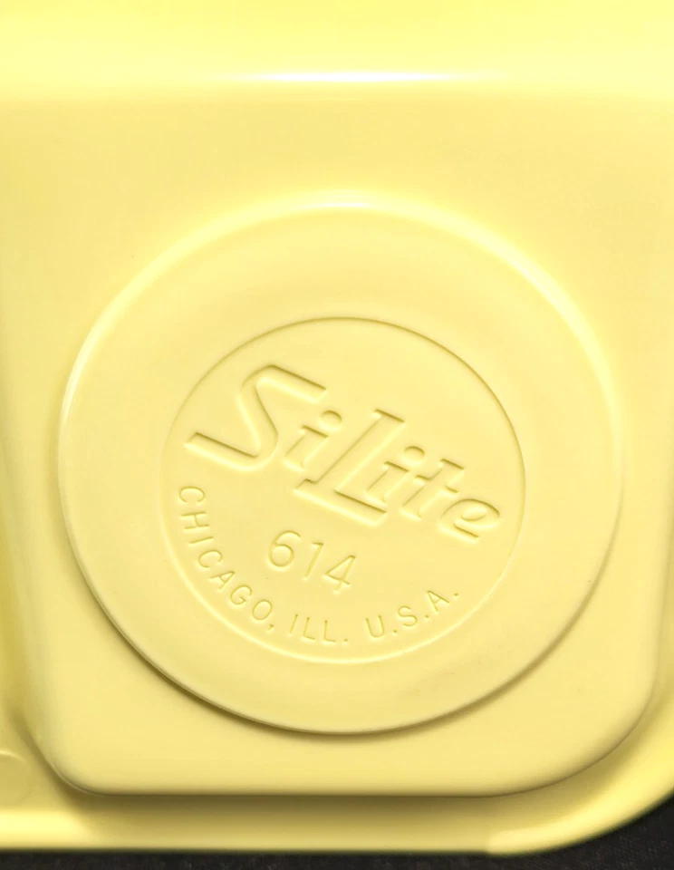 2 Vintage Si Lite School Lunch Trays 13.5" x 9.75" Divided USA Yellow - Image 3 of 4