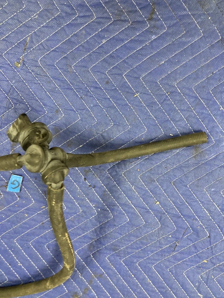 Línea de manguera de válvula de purga de vacío Volvo S60R S60 V70R 2004-2007 30645457 OEM #2876M Foto 3 de 4