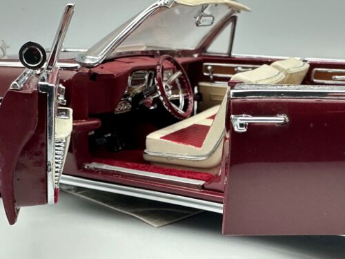 Franklin Mint 1961 Lincoln Continental, Maroon, 1:24, ottimo, con scatola - Foto 12 di 24