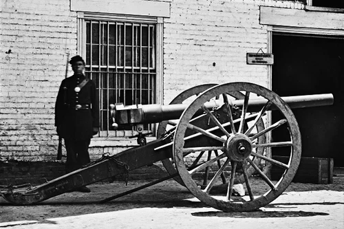 New 5x7 Civil War Photo: Breech Loading Whitworth Gun in Richmond, Virginia