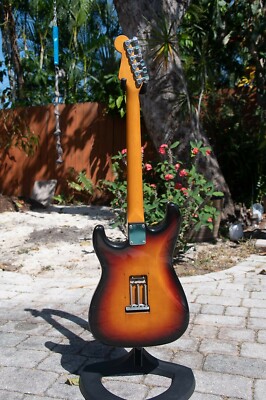 1986 Squier By Fender E Serial Stratocaster - Sunburst -Made
