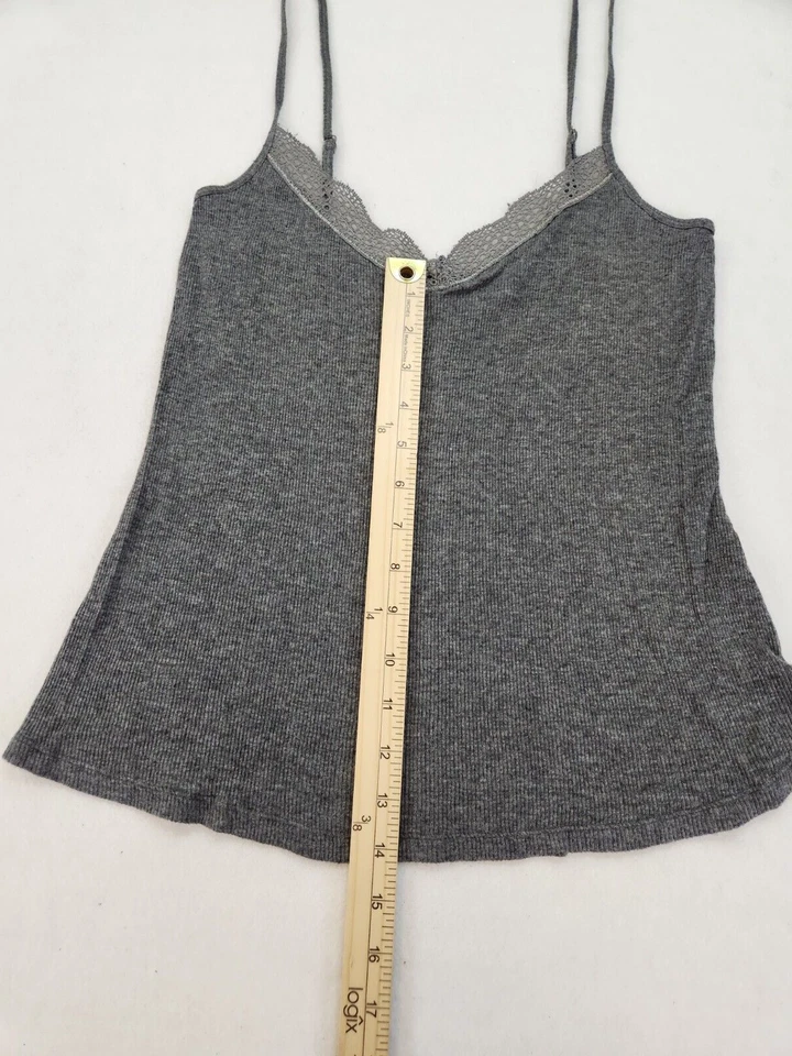 Camiseta sin mangas Victoria Secret con correa de espagueti M sexy elegante gris bajo capa ribete de encaje Foto 4 de 4