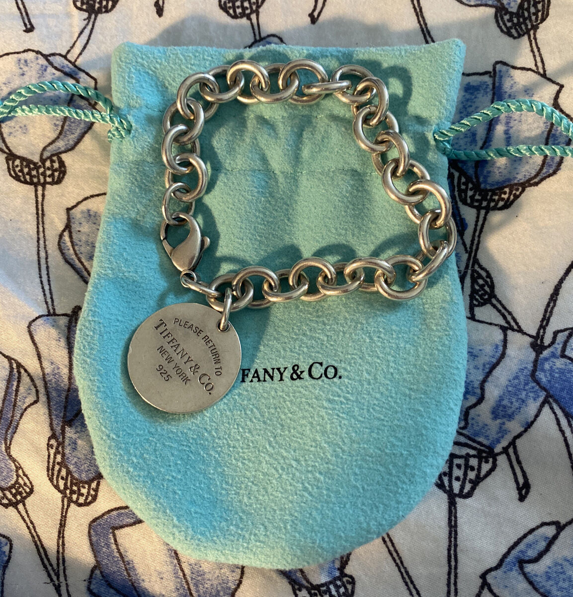 Tiffany & Co. Return To RTT Round Tag Charm Bracelet, 7.5” W Tiffany & Co. Return To RTT Round Tag Charm Bracelet, 7.5” W