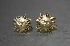 14K Solid Yellow Gold 10.5MM Sun With Tiny Ball Screw Back Stud Earrings.
