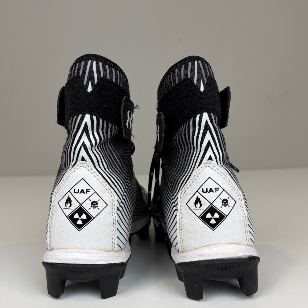 Under Armour Boys Highlight Franchise Black Football Cleats SZ 5.5 thumbnail 9