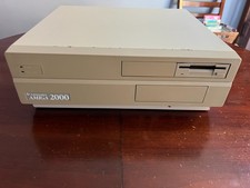 commodore amiga 2000 computer