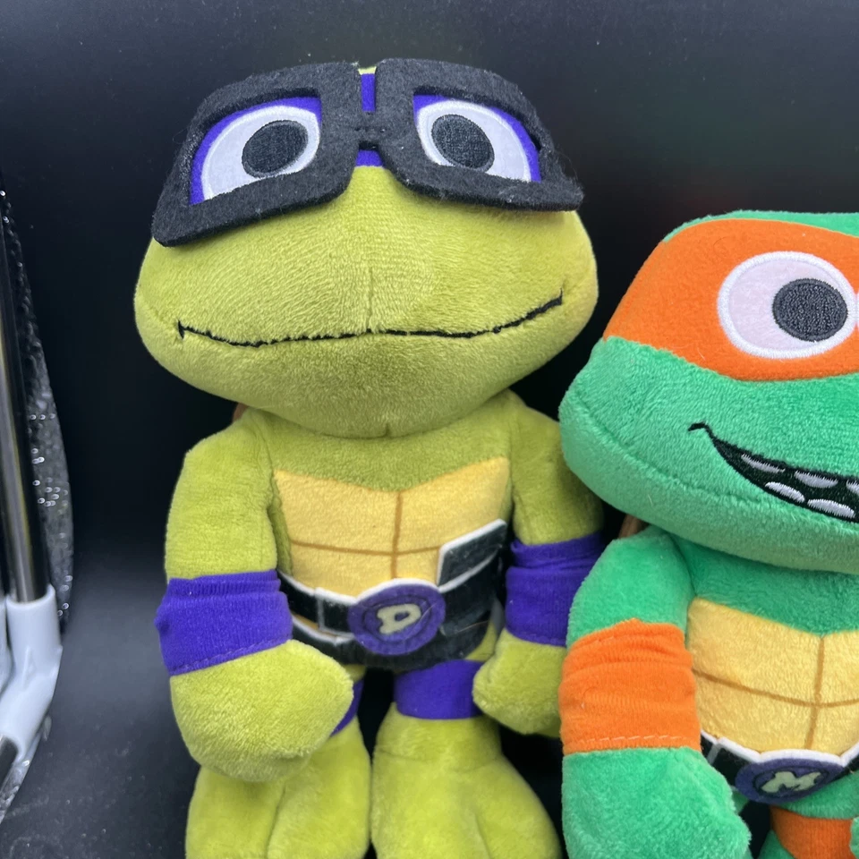 Juego de 3 peluches Teenage Mutant Ninja Turtles TMNT Mutant Mayhem 8" 2023 Foto 2 de 4