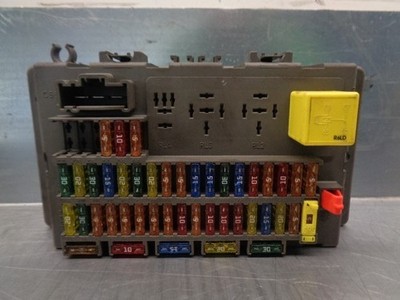 YQE103138 RELAIS SICHERUNGSKASTEN MULTIFUNKTIONSRELAIS / 3901036 FÜR ROVER 75 R