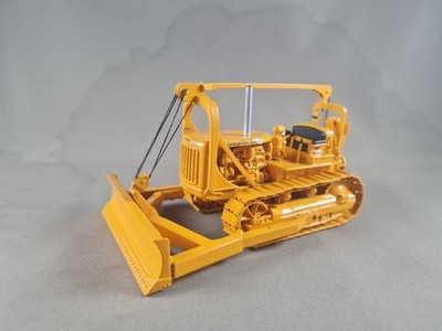 1/50 D7 3N Dozer   Ready-Made   LeTourneau WEK7 Blade   Assembled & Painted