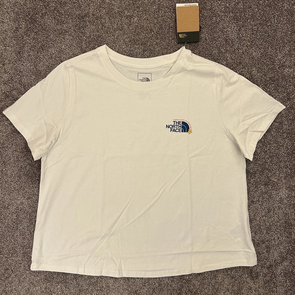 The North Face Women's White Tee Plus Size 2X Short Sleeves Crew Neck NWT $35 - Image 3 of 4