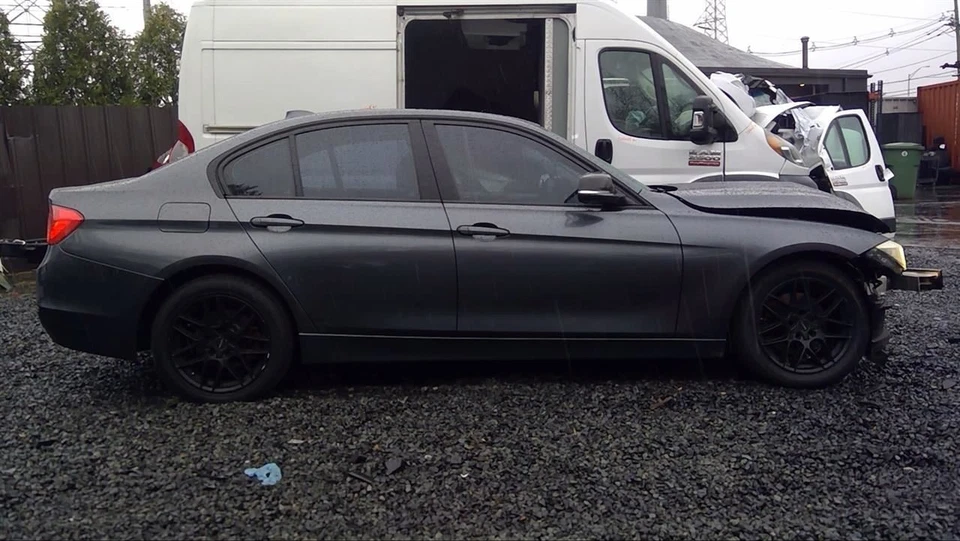 (LOCAL PICKUP ONLY) Trunk/Hatch/Tailgate Without Rear Camera Fits 12-17 BMW 320i Foto 3 de 4