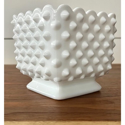 📹 Vintage Fenton Milk Glass Square Hobnail Planter/Candy Dish - 4”