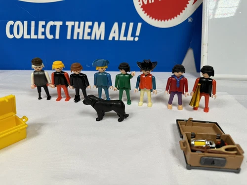 Vintage 1974 PLAYMOBIL GEOBRA Figures And Accessories (Read) LLO9