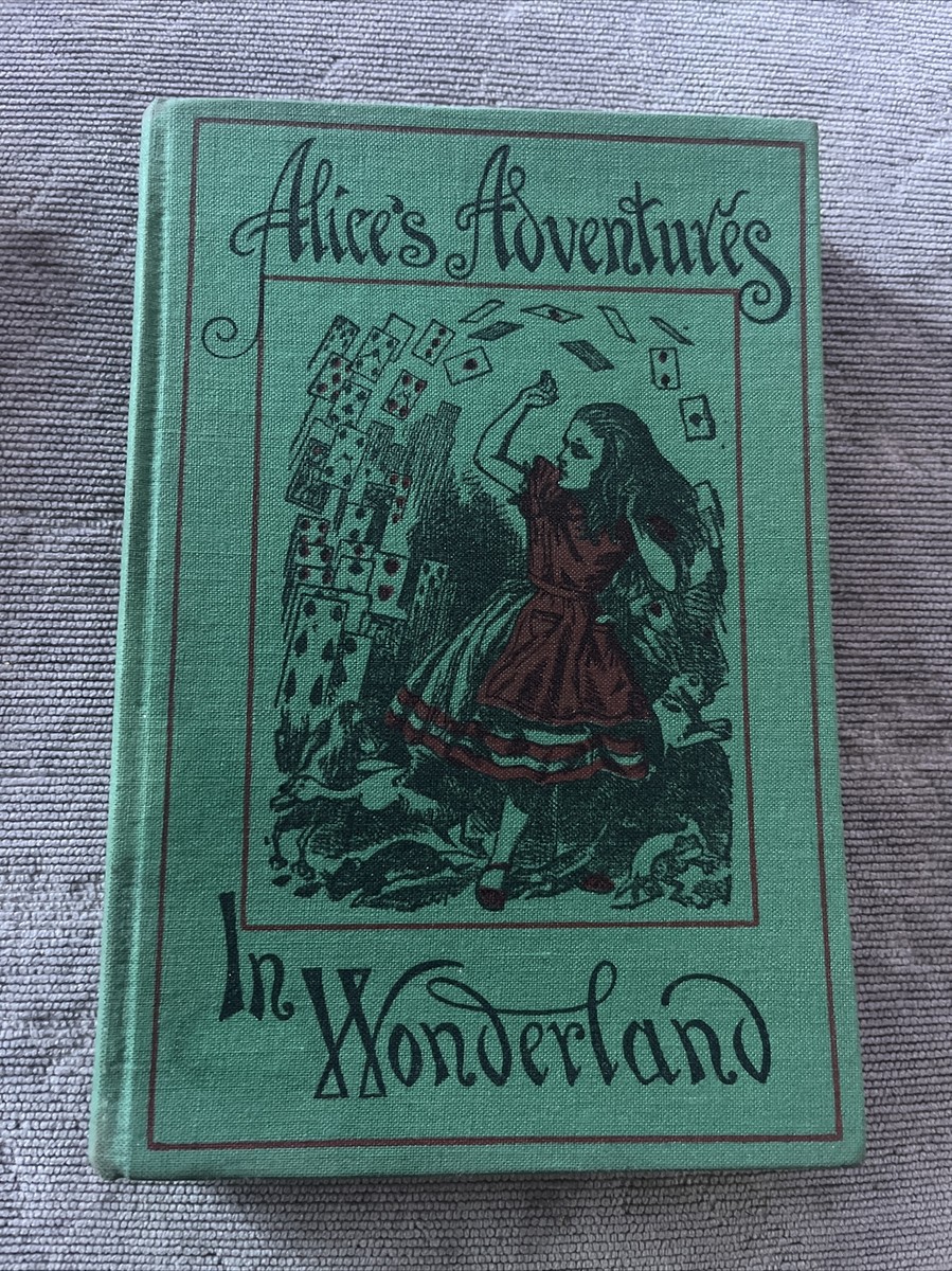 Alices Adventures In Wonderland Original Bokomslag
